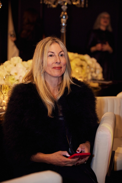 64C0BDA1-0C83-42A9-9785-B7F3B9973E8A