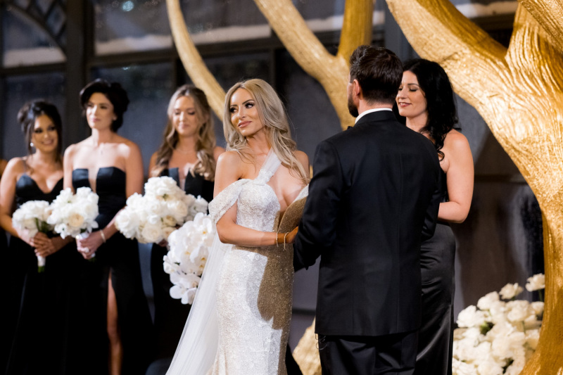 954B6BFA-003E-4109-BD92-09289A3FA411