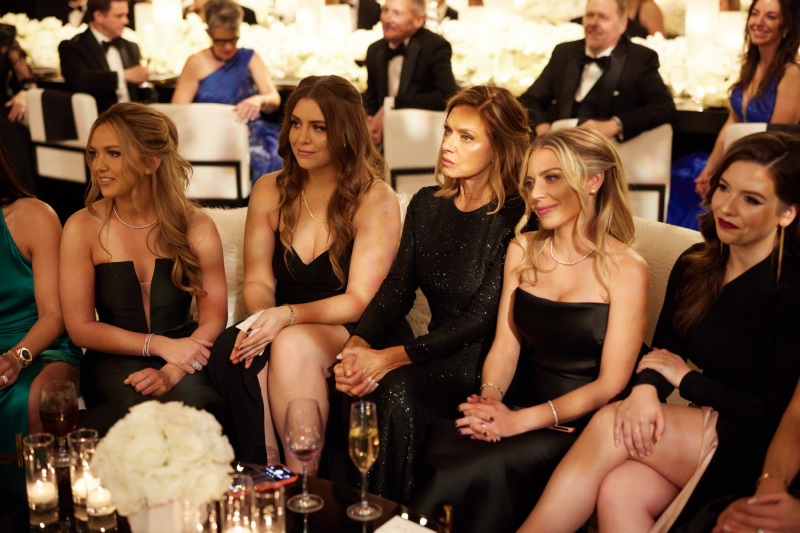 AE447CFC-2B4D-46E9-9D76-CD58CD30AA0A